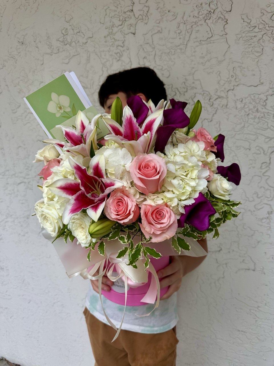 Flower arrangement "Fresh Lily Fragrance"